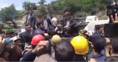 روحانی در آستانه
