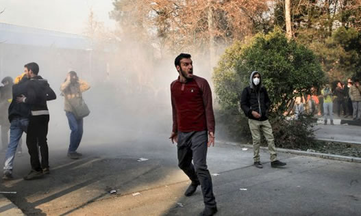 محمد جواد لاریجانی: آنچه در خیابان‌ها روی داد، «هیچ ربطی به مردم ندارد»