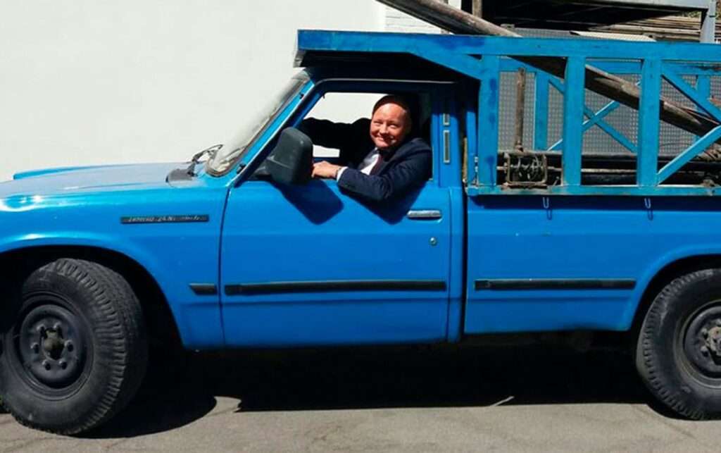 خداحافظی سفیر آلمان با ایران همراه با نیسان آبی