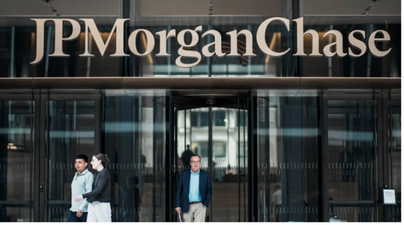 پنج غول بانکی آمریکا و بریتانیا به پول‌شویی برای تهران متهم شده‌اند