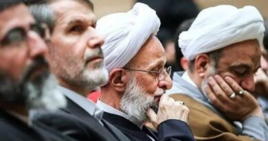 جبهه پایداری؛ پرچمداران انحراف با نقاب دین  : عزیز کریمی
