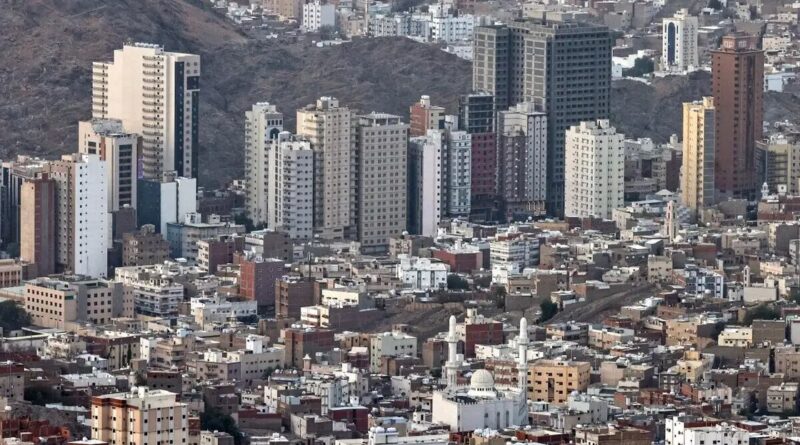 وزیر اطلاع‌رسانی یمن: هدف قرار دادن مکه ماهیت شبه‌نظامیان حوثی را آشکار می‌کند